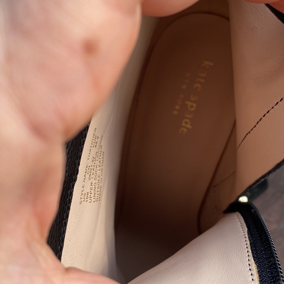 KATE SPADE Thatcher Twistlock Mini Pebble Leather Ankle black Boots SIZE 10 B ๐ค๐ค - Picture 11 of 12